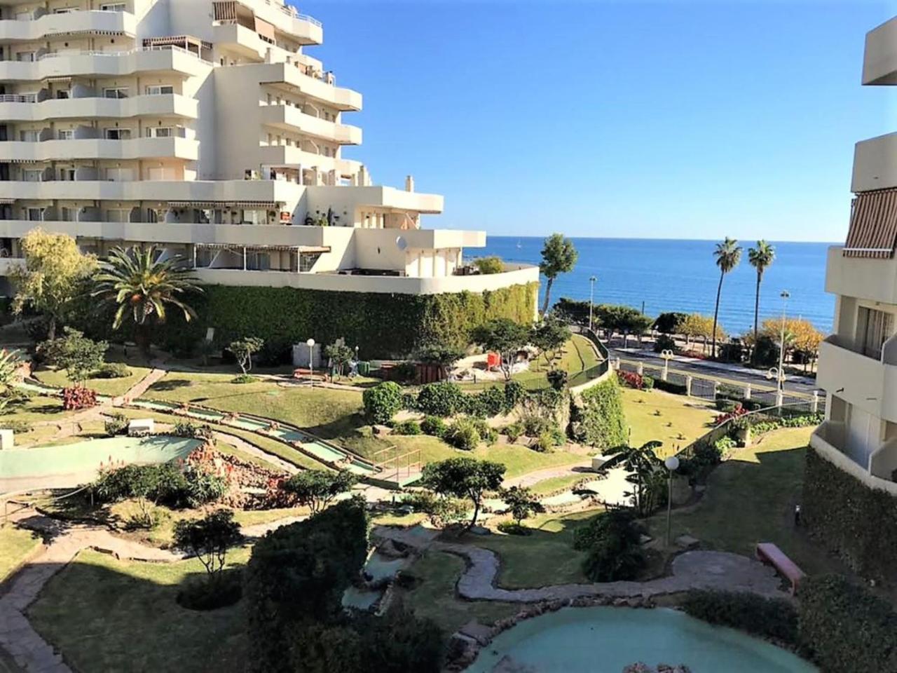 VIVE BENALMÁDENA Estudios Benal Beach Esterno foto